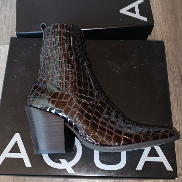 AQUA Star Croc-Embossed Western Booties - Picture 4 of 8